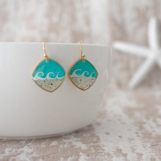 Square Wave Dangle in Gold