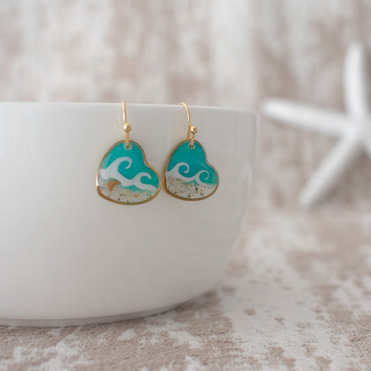 Heart Wave Dangle in Gold