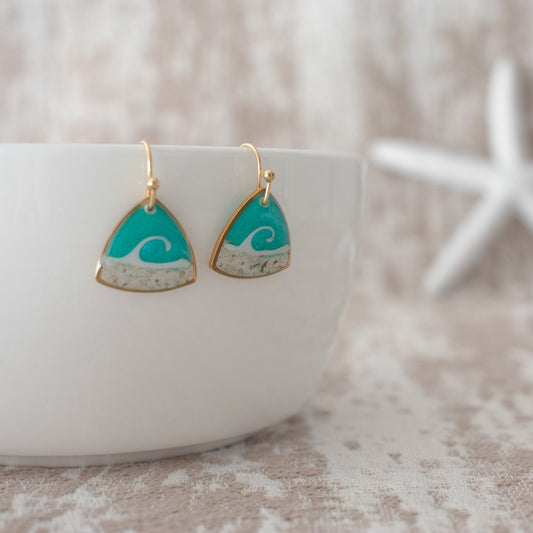 Triangle Wave Dangle in Gold