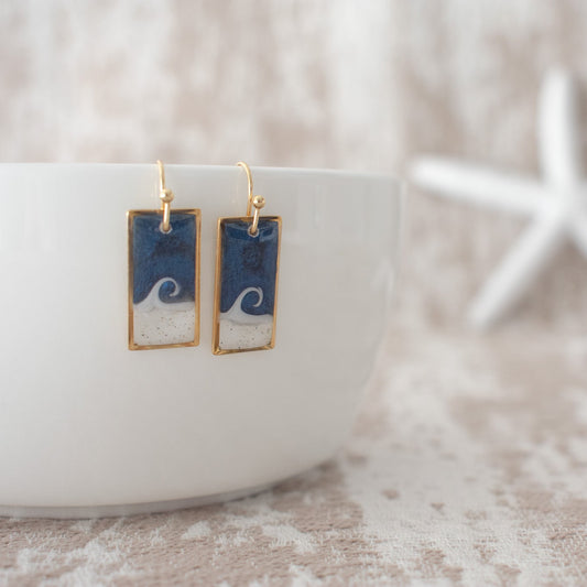 Rectangle Wave Dangle in Gold