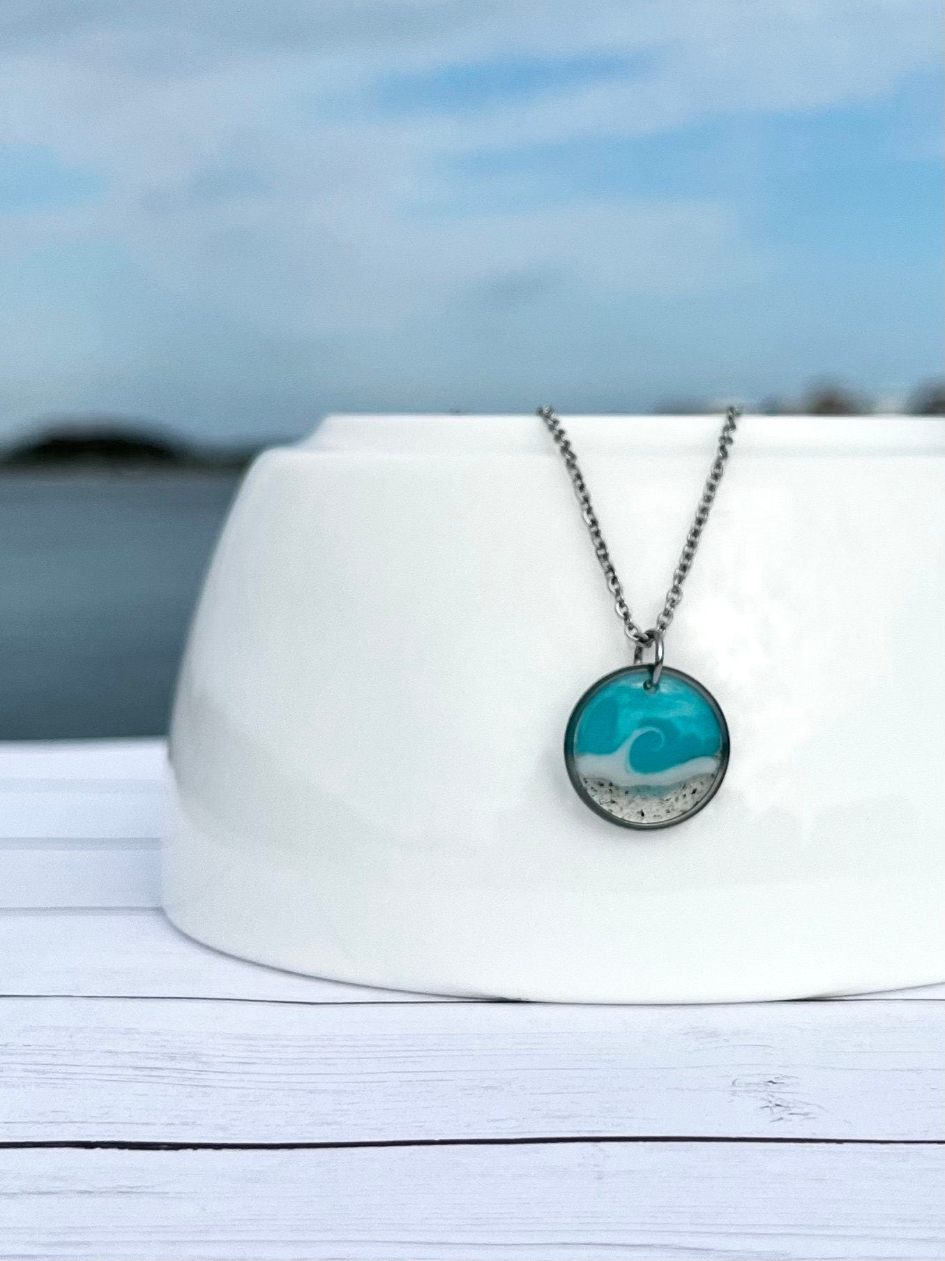 Circle Wave Necklace in Silver