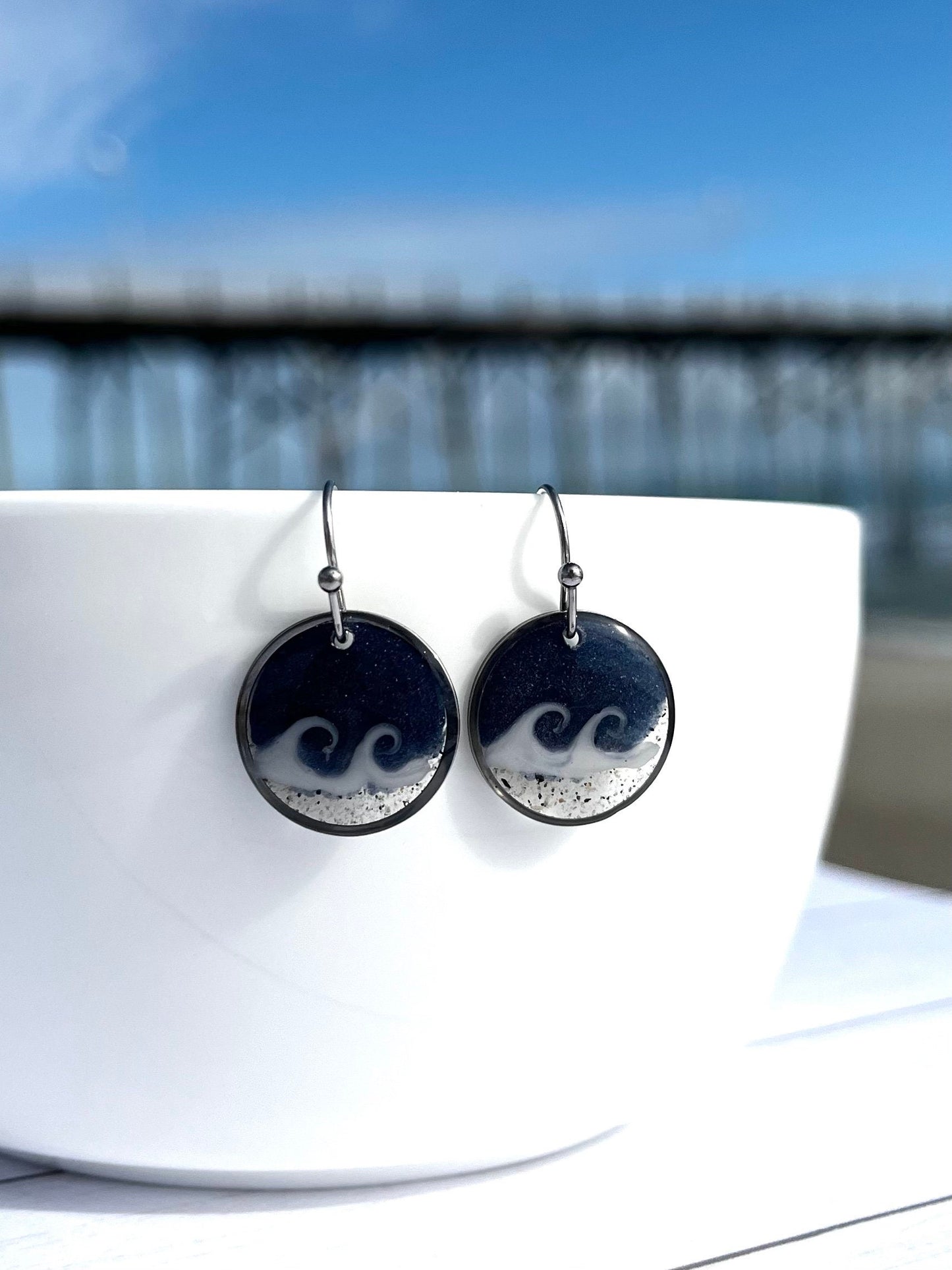 Circle Wave Dangles in Silver