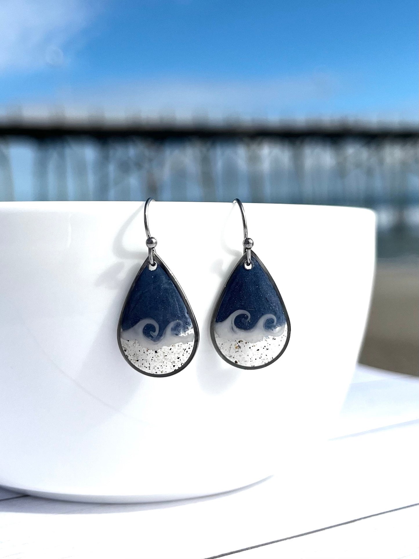 Drop Wave Dangle in Silver