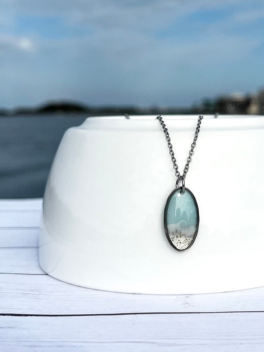 Oval Wave Necklace in Silver