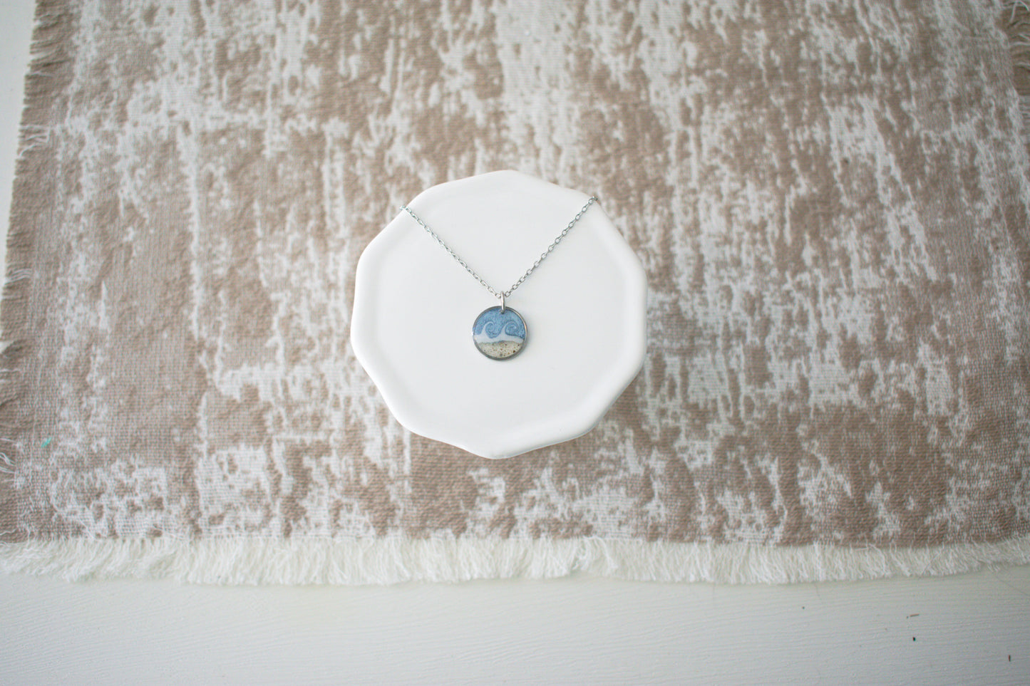 Circle Wave Necklace in Silver