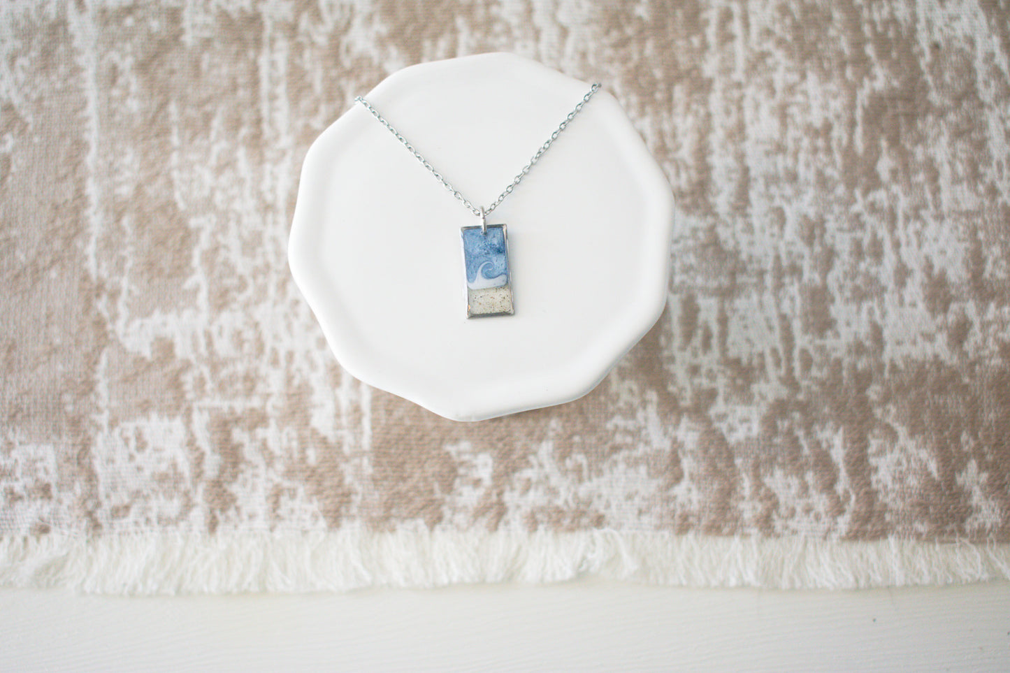 Rectangle Wave Necklace in Silver