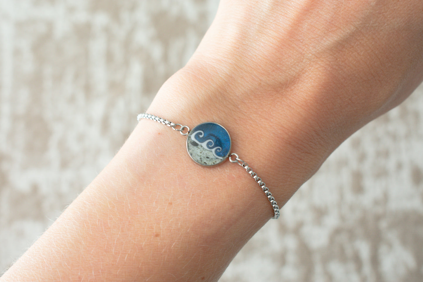 Wave Bracelet in Silver