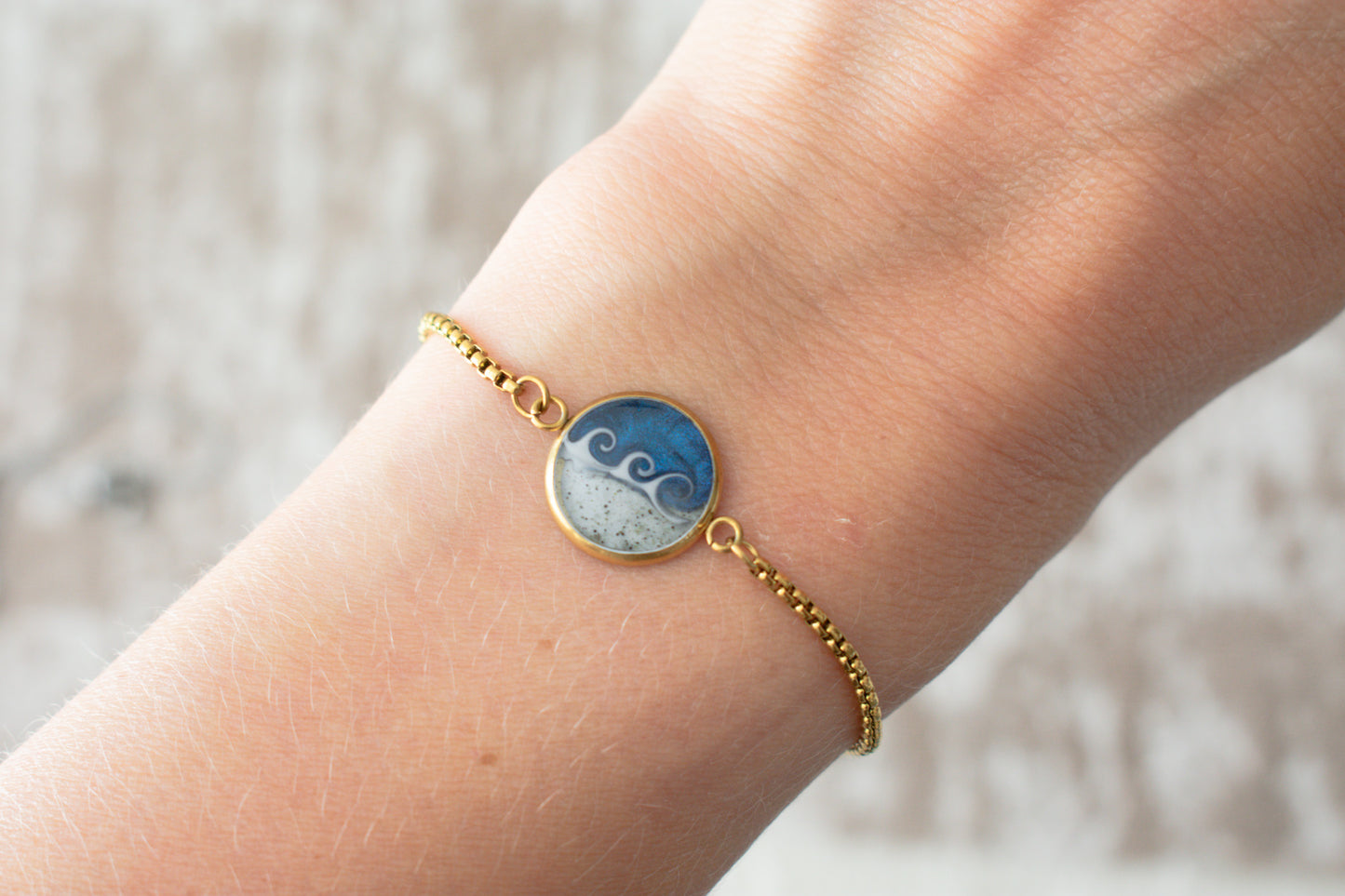 Wave Bracelet in Gold