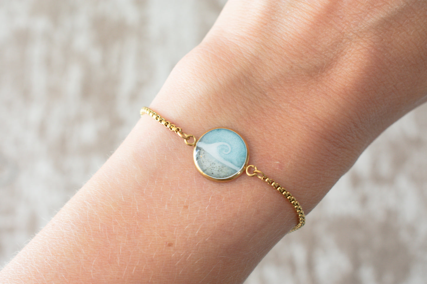 Wave Bracelet in Gold