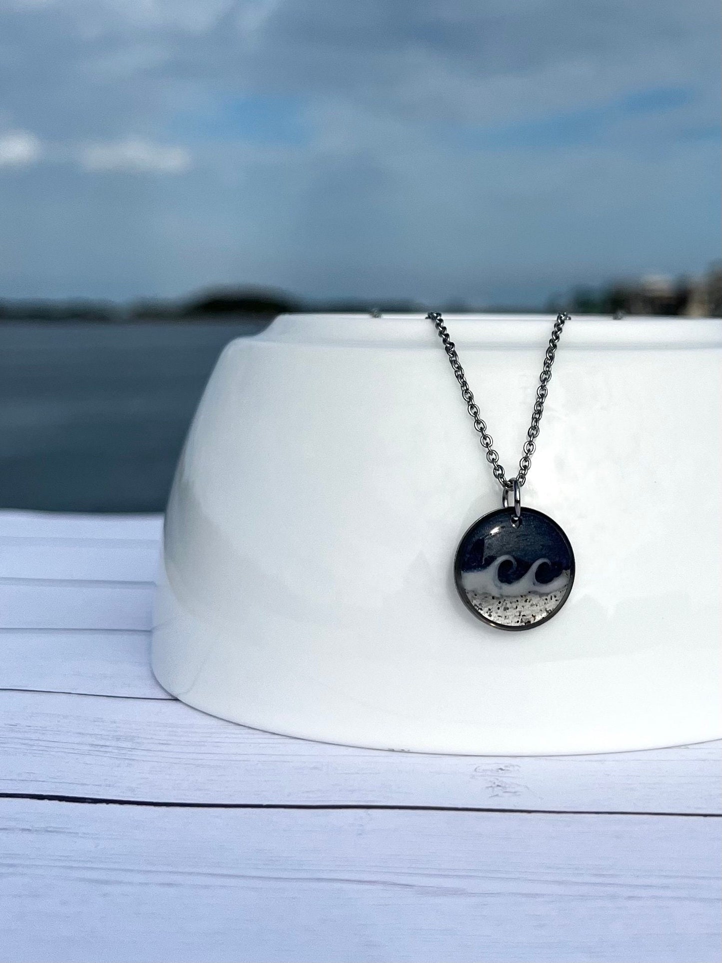 Navy Circle Wave Necklace